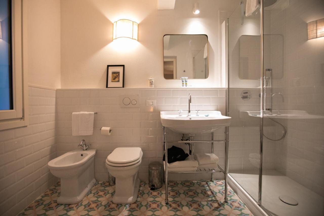 Lunaria Suites - Fyodor Dostoyevsky'S House Firenze Eksteriør billede
